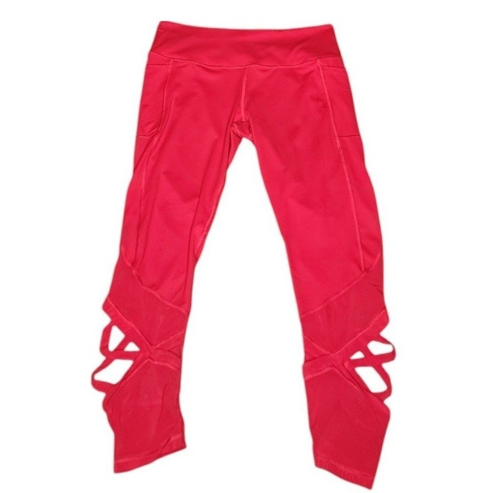Victoria's Secret VSX Knockout Crop Leggings L Red Strappy Cutout‎ Capri